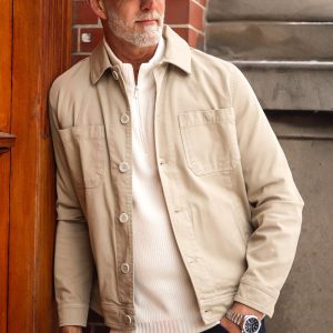 Keegan, Beige