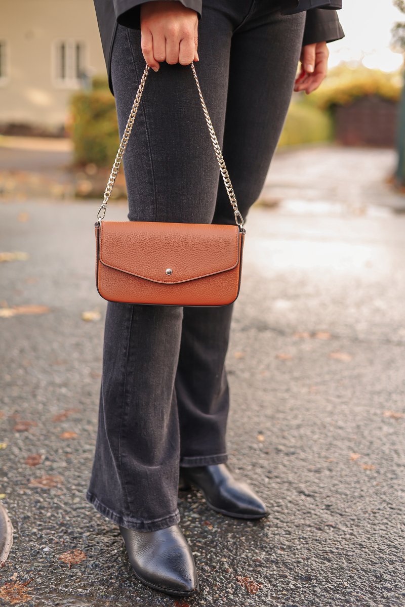 Club Leather Clutch Bag, Camel - Image 5